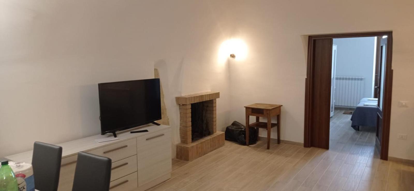 141 Via Roma Apartment L'Aquila Luaran gambar